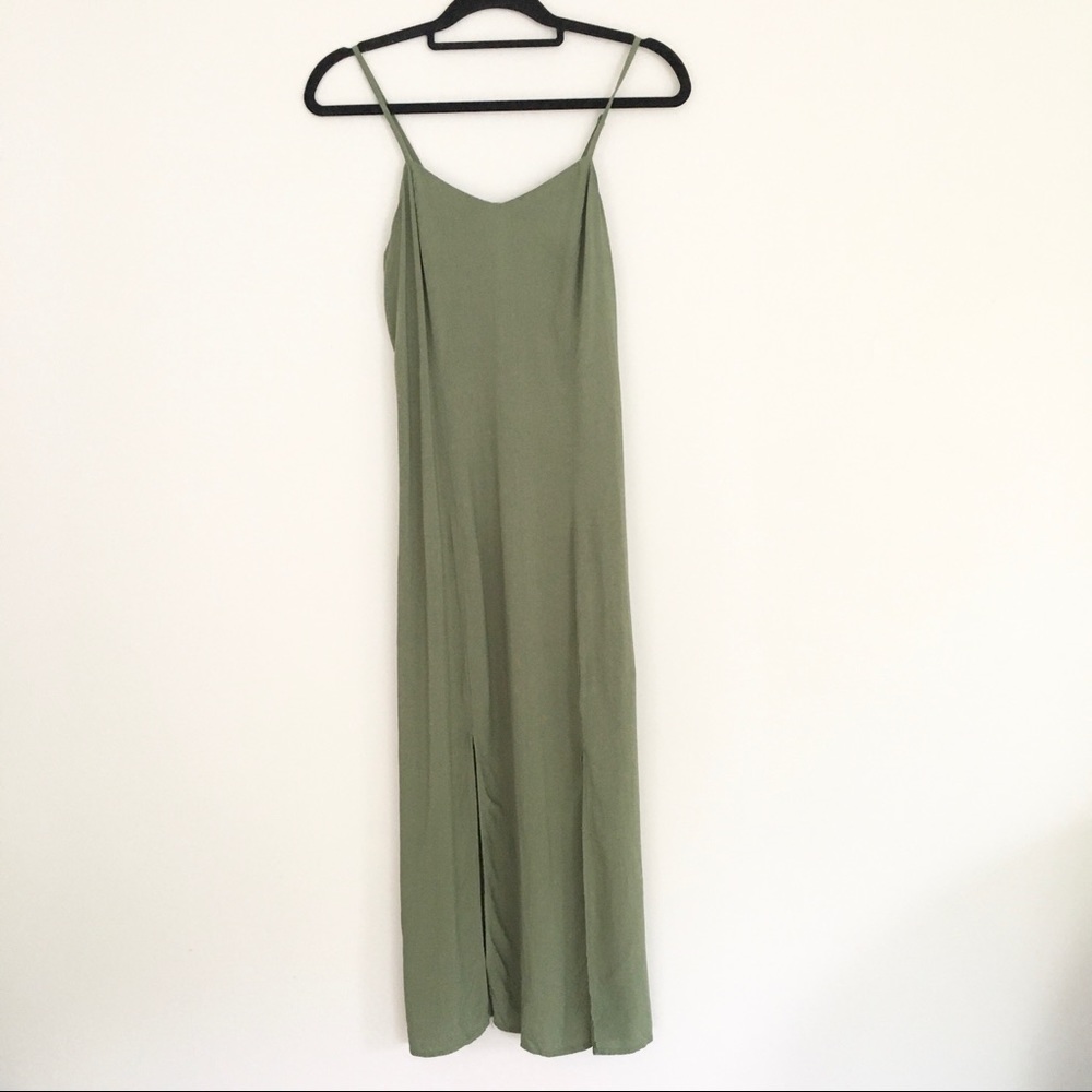 Xhilaration Olive Sleeveless Slit Midi Dress M